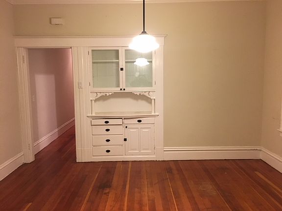 5th image of 886 Greenwich St
