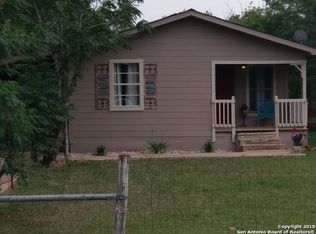 1206 Magnolia St, Jourdanton, TX 78026