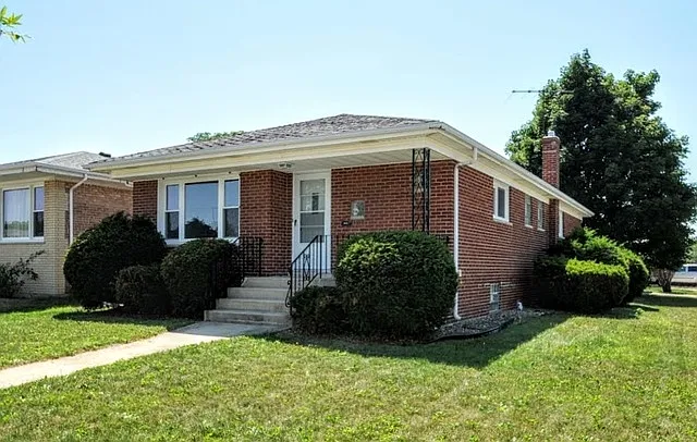 624 Hoxie Ave photo 1