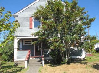 702 1st St, Hoquiam, WA 98550