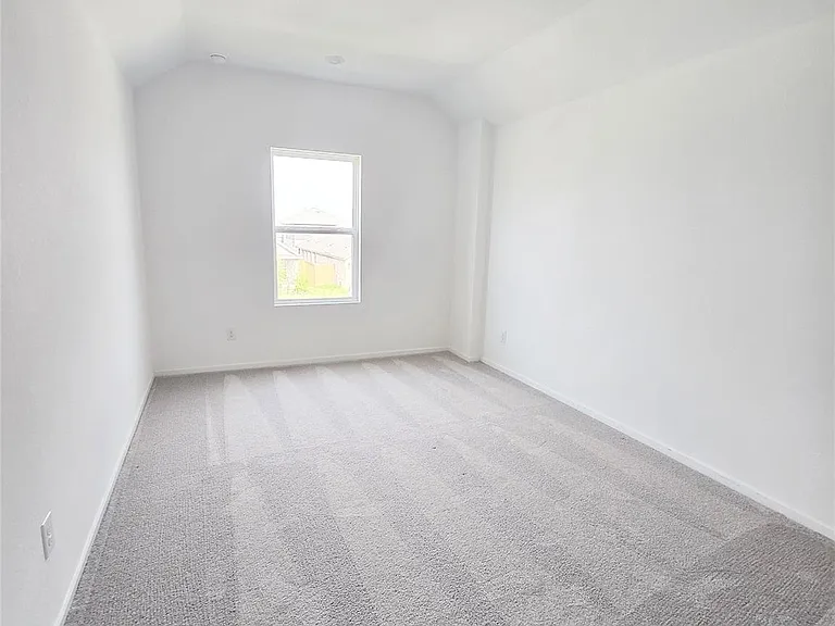 6319 Seafoam Lake Dr — Photo 17