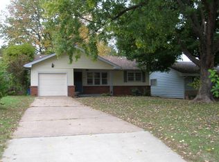 2147 E Elm St, Springfield, MO 65802