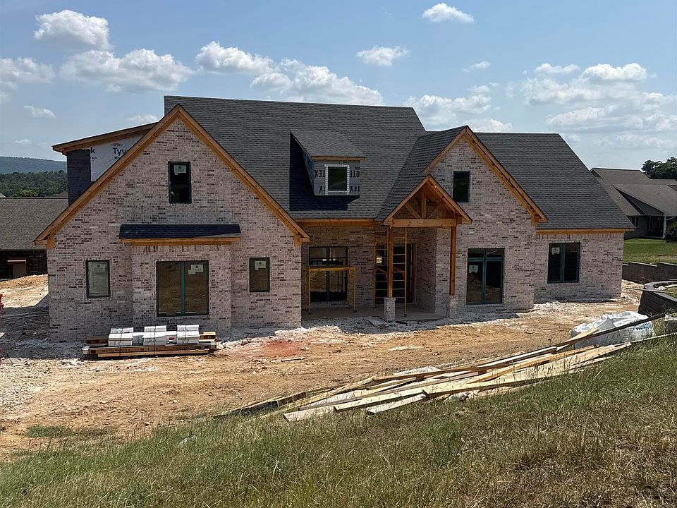 1st image of 280 Chinook Dr