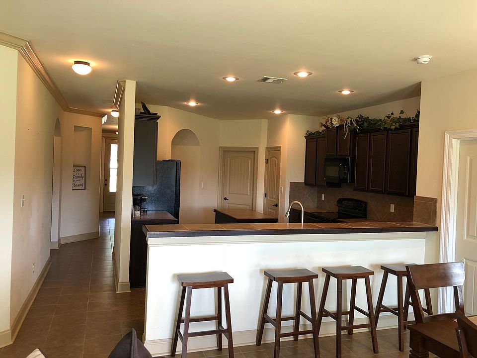 Kitchen / bar
