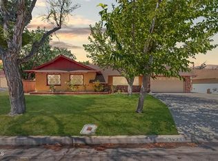 38733 Desert View Dr, Palmdale, CA 93551
