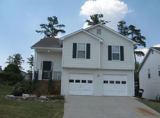 835 Pine Shoals Dr, College Park, GA 30349