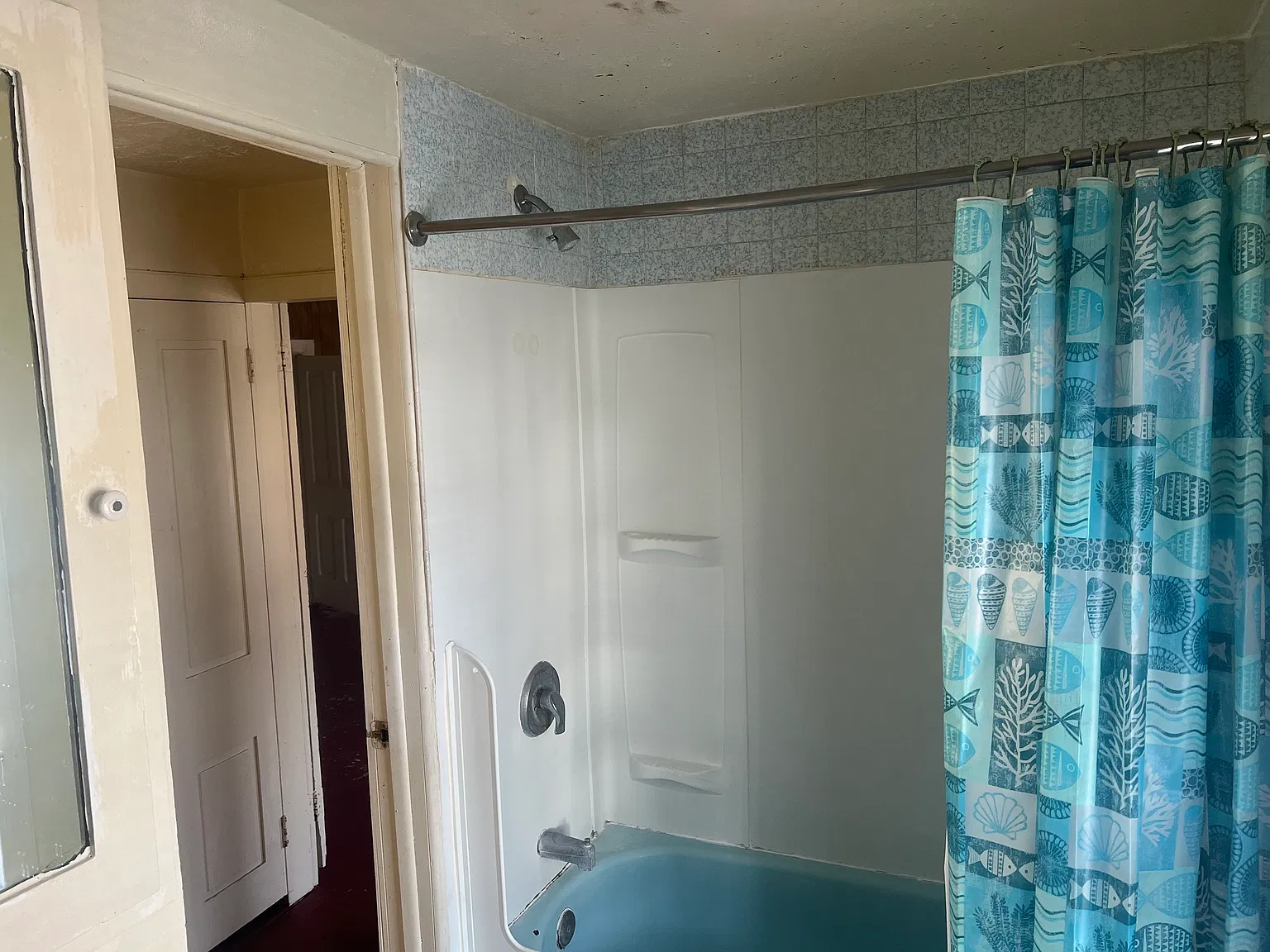 310 & 312 E Burke St — Photo 2