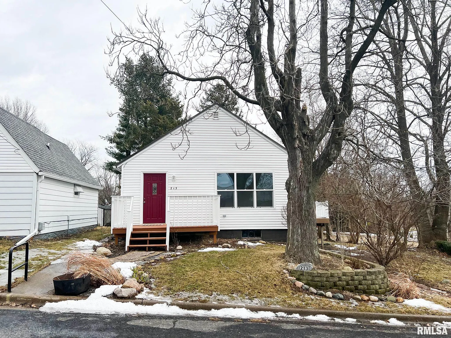 213 N Shaft St photo 1