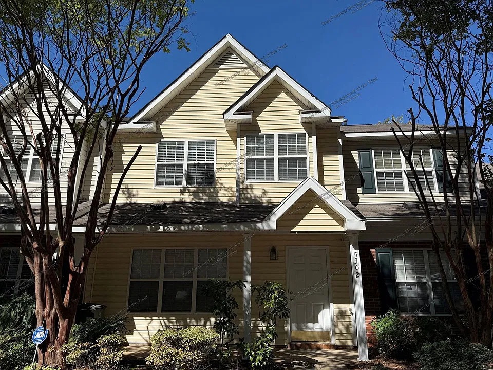 5302 Strasburg Dr