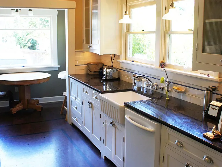 3635 NE 16th Ave — Photo 9