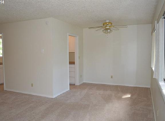2nd image of 1114 NE 126th Ave