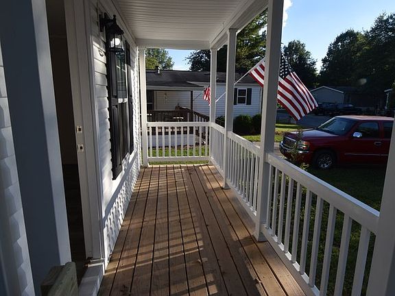 4th image of 3500 W Brookfield Dr #8816b6b28