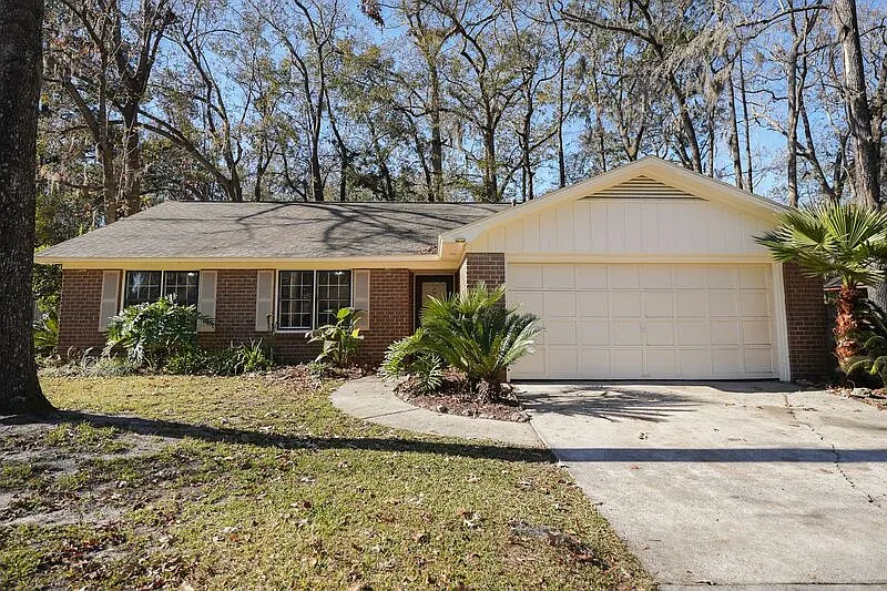 3 bed, 2.0 bath, 1577 sqft, $2,100 — Photo 4