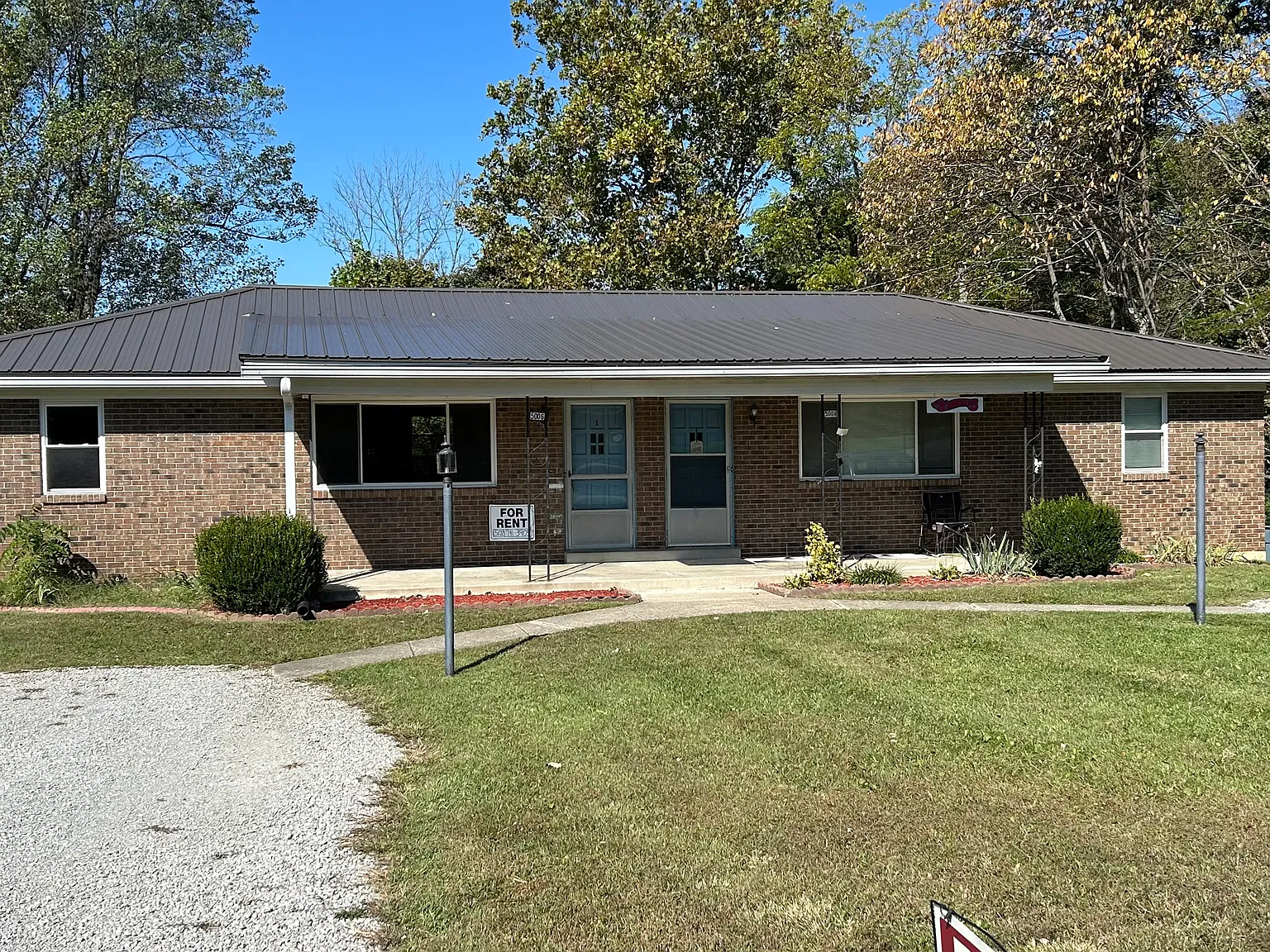 3 bed, 1500 sqft, $1,900 — Photo 1