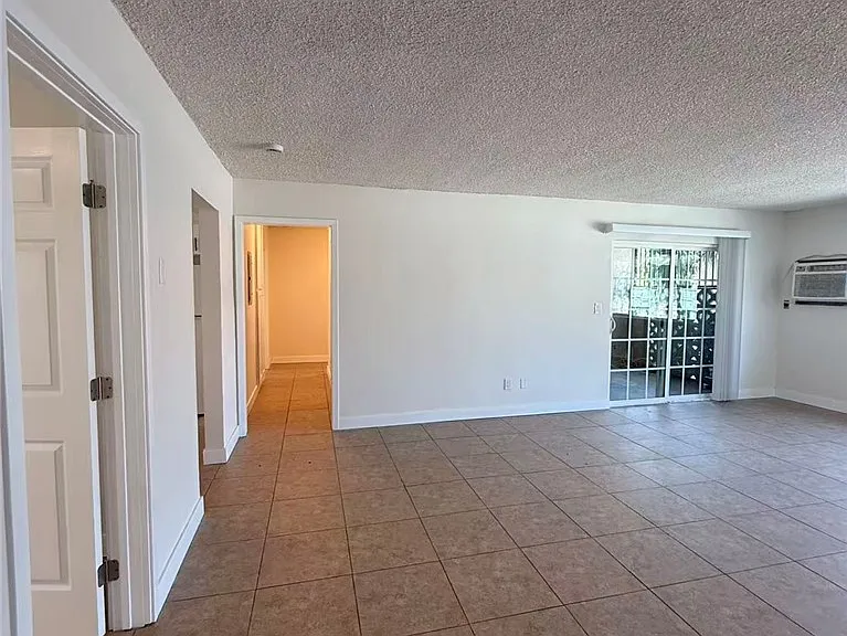 2018 Las Vegas Ave #8 — Photo 6
