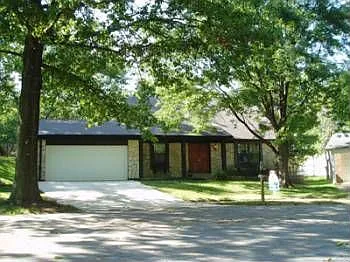 379 Walnut Point Ct photo 1