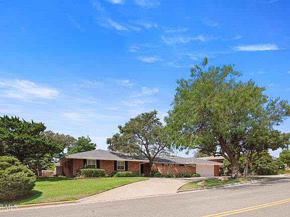 3rd image of 4253 Park Hill Dr