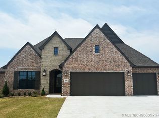 2807 W Tucson Ct, Broken Arrow, OK 74011