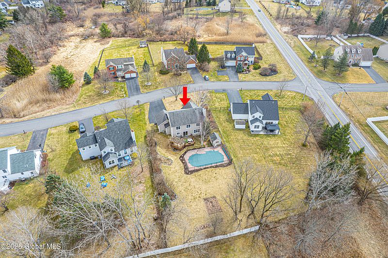 4th image of 277 Longhouse Lane