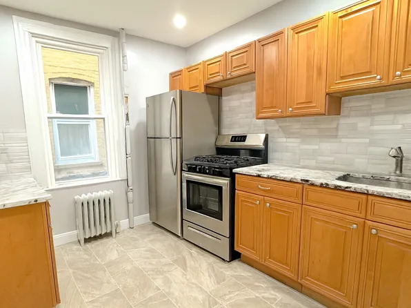 69-13 Grand Avenue image 4 of 7