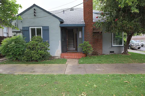 2400 27th St Photo 1