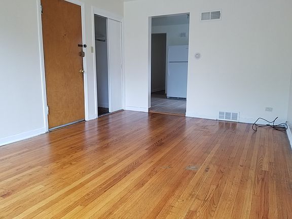 4th image of 9009 Lamon Ave #2S