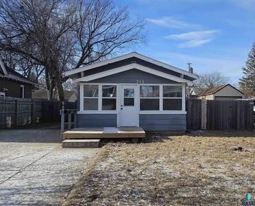 713 S Menlo Ave, Sioux Falls, SD, 57104