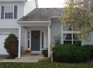 227 Ivy Ct, Streamwood, IL 60107