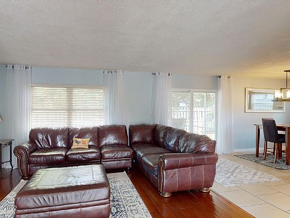 4th image of 1188 Yacht Club Blvd