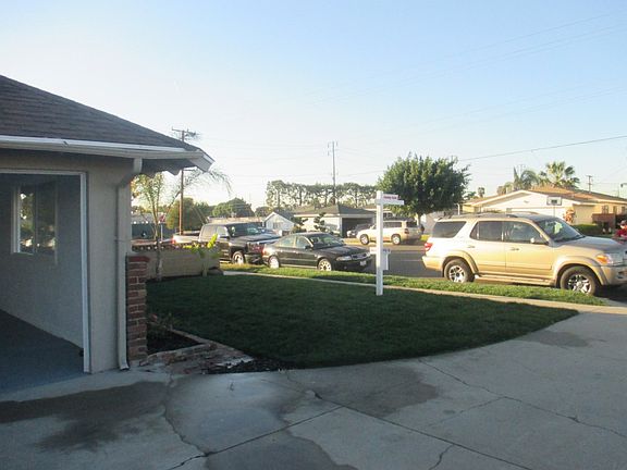 3rd image of 1540 W 124th St