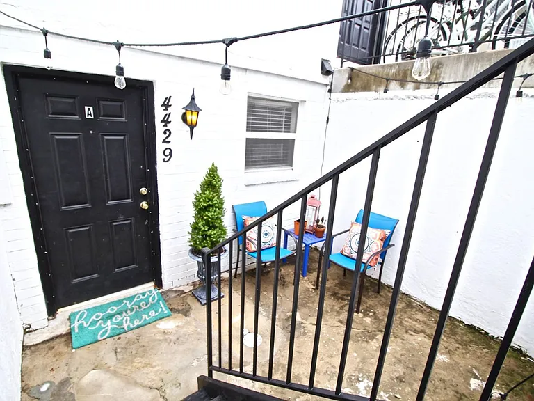 Plaza La Belle Apartments — Photo 73