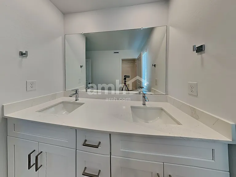 18450 W El Cortez Pl — Photo 17