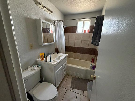 5th image of 704 SW Avenue A