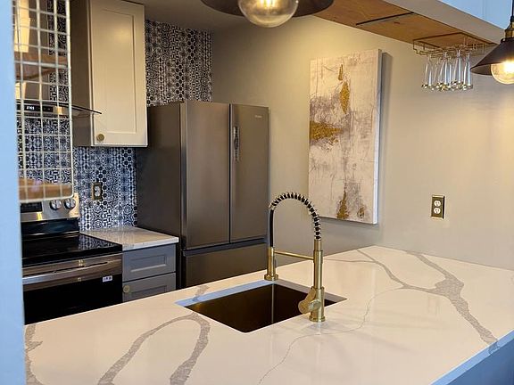 4th image of 1601 Spring Garden St APT 318