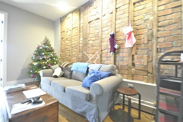 Rented by Yaffa Realty LLC | media 30