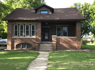 1621 10th St, Peru, IL 61354