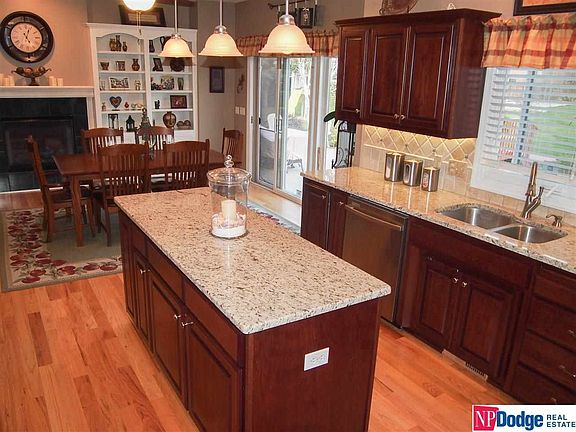 3rd image of 703 Eagle Crest Cir