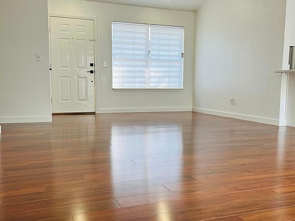 2nd image of 1867 N Pine Valley Dr