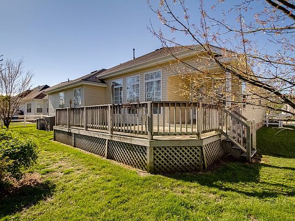2nd image of 3073 Clarke Dr