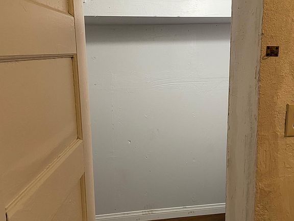 2nd image of 555 Ramona Ave