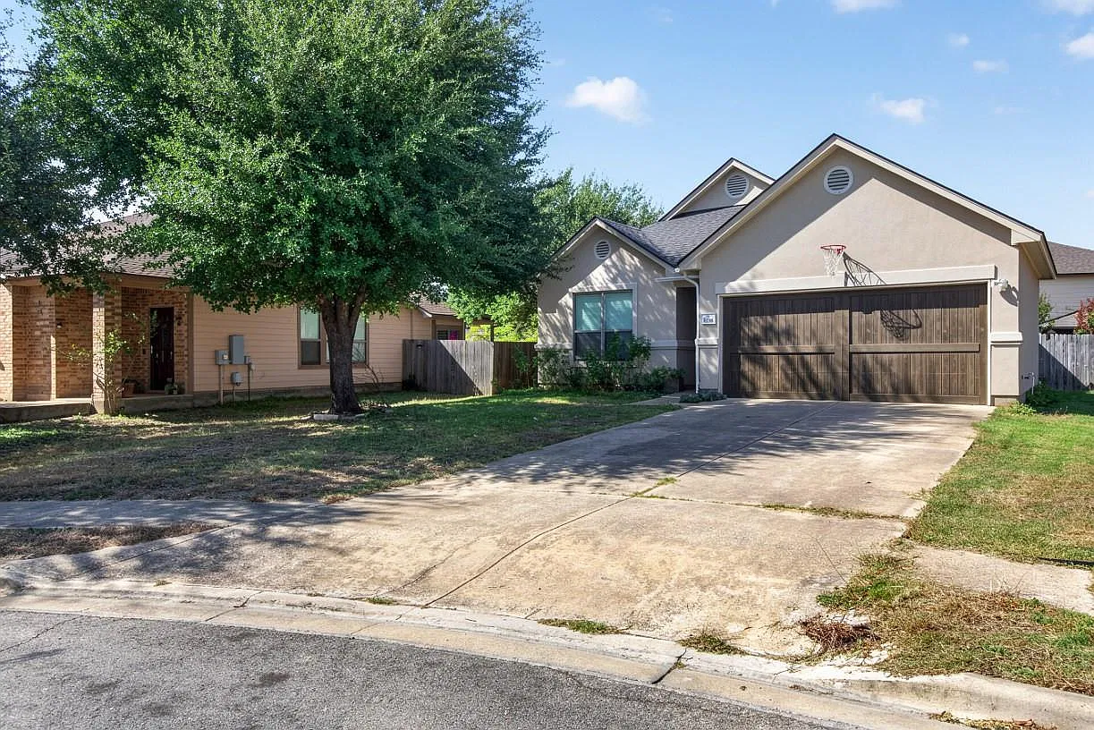 3 bed, 2.0 bath, 1693 sqft, $2,150 — Photo 2