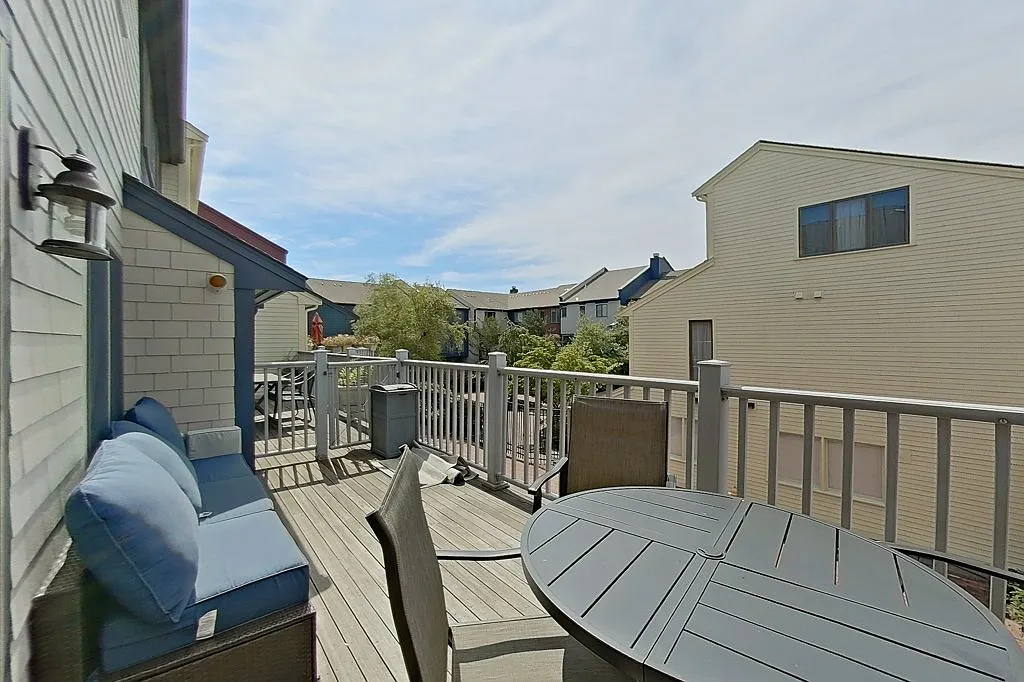 214 Goddard Row - 1 — Photo 1