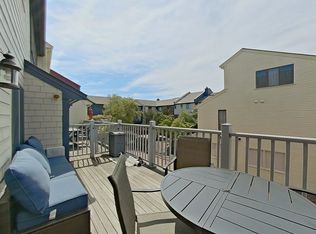 214 Goddard Row #1, Newport, RI 02840