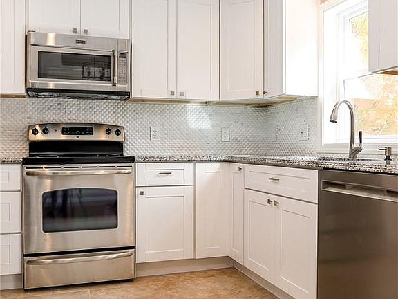 5th image of 10411 S Leelanau Way