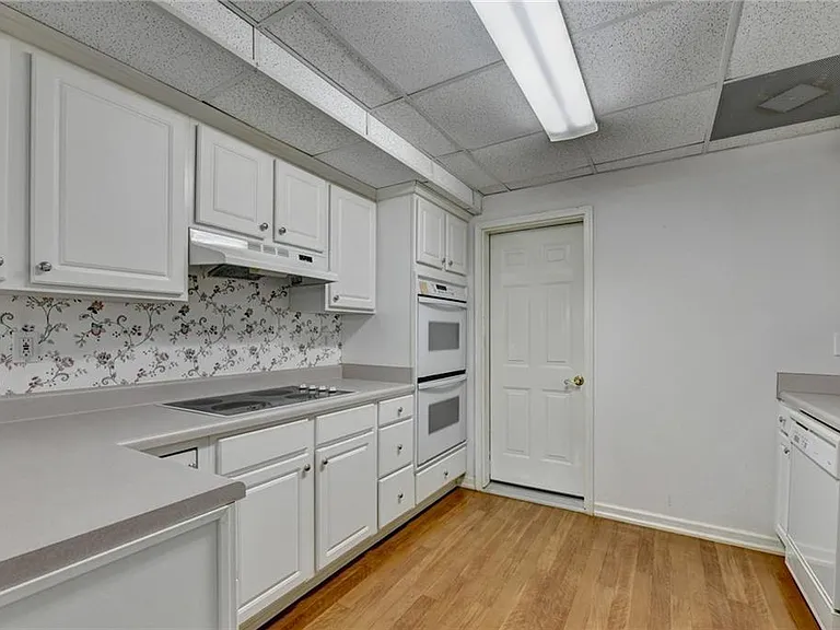 2899 Savannah Walk Ln — Photo 24