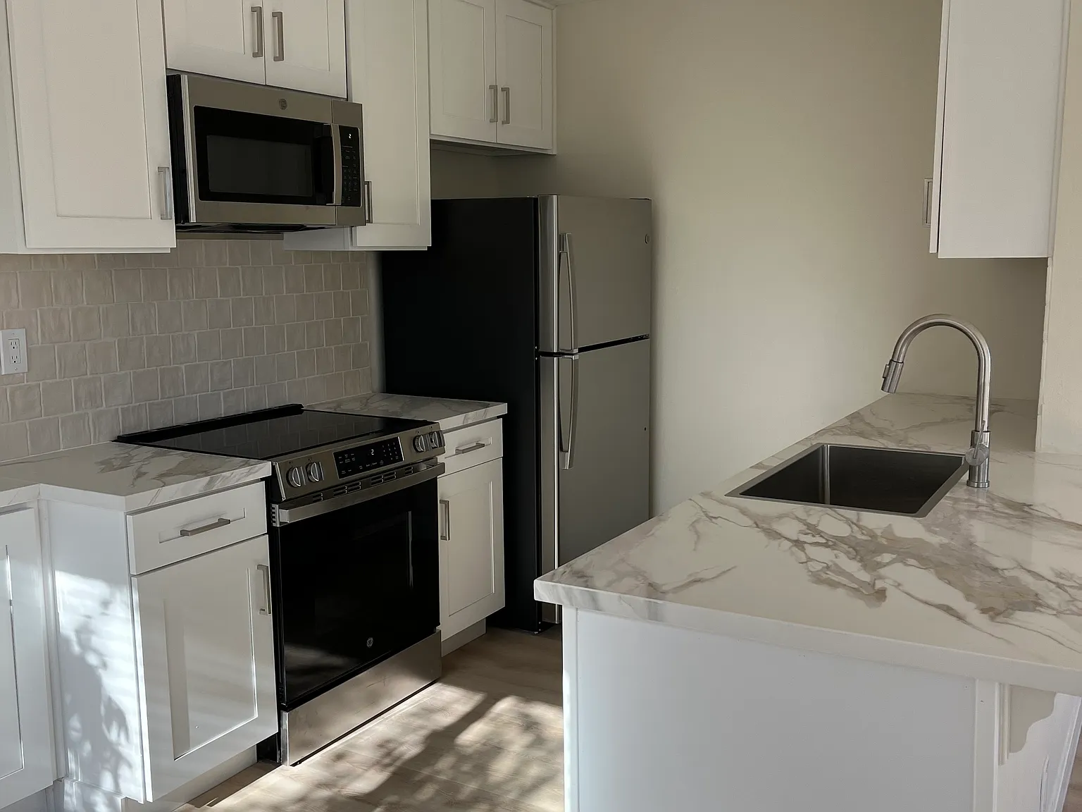 1 bed, 614 sqft, $2,895 — Photo 3