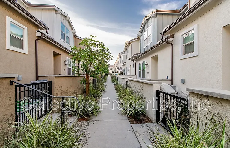 1925 Plaza Topacio #127 — Photo 22