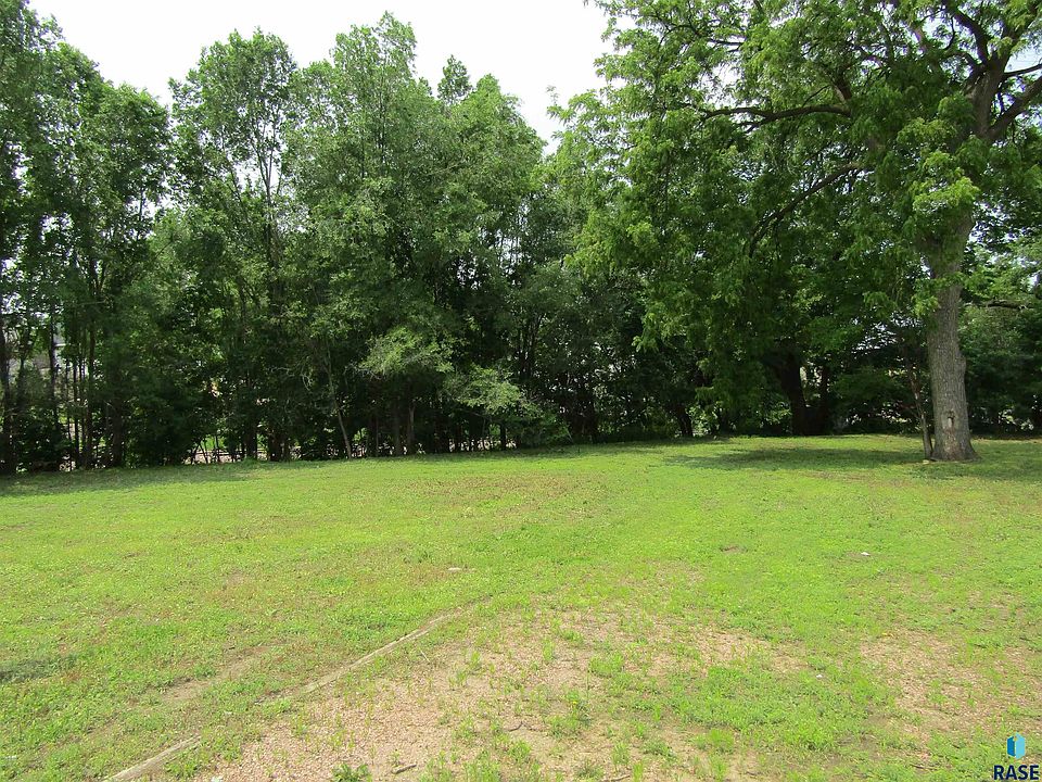 1st image of 219 S Covell Ave