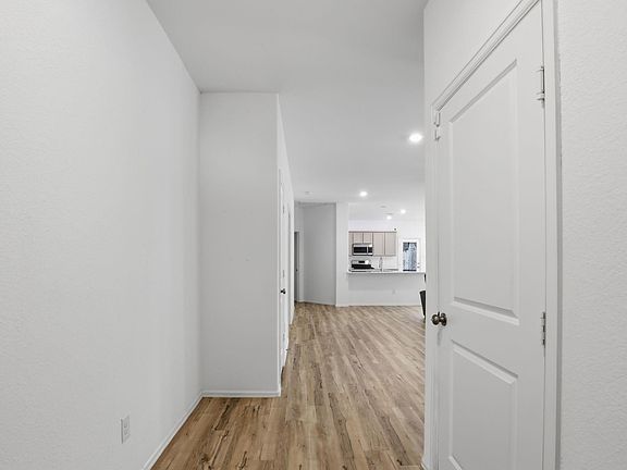 3rd image of 9814 Kingston Liberty Ln