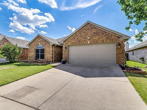 2nd image of 102 Bridgewood Dr